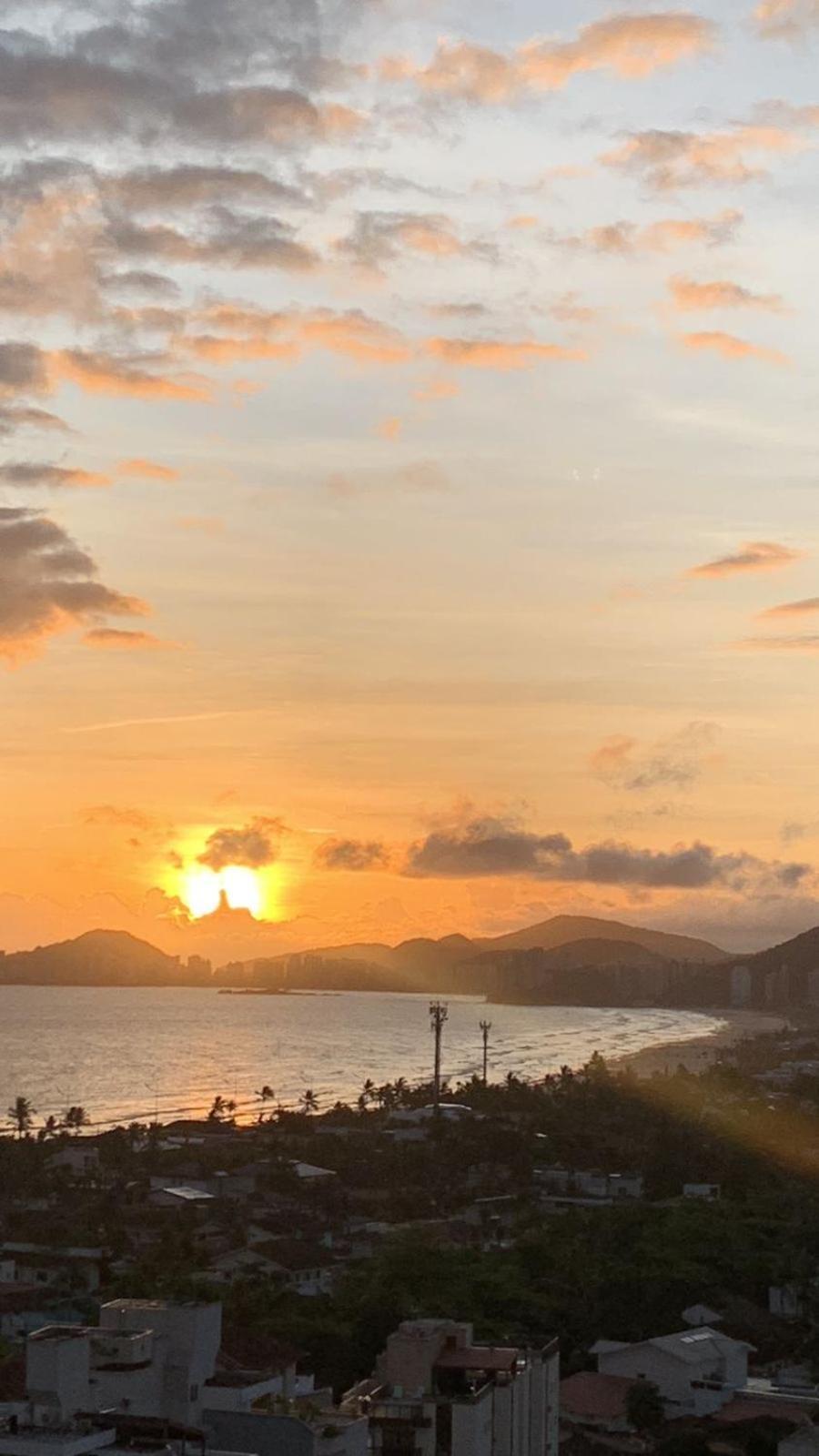 Vista Para Mar!!! Lazer Completo A Poucos Passos Da Praia กัวรูจา ภายนอก รูปภาพ